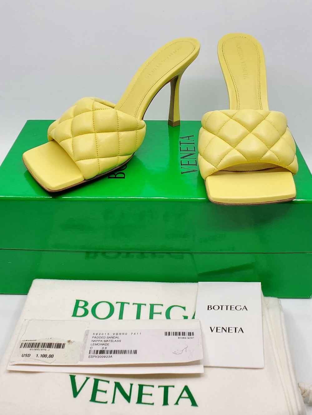 BOTTEGA VENETA PADDED SANDAL -NWT -size 38